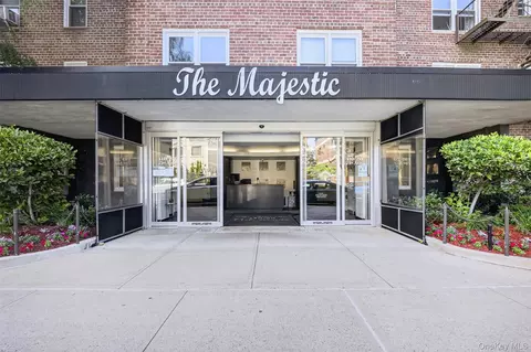 110-20 71st Ave #420, New York, NY 11375