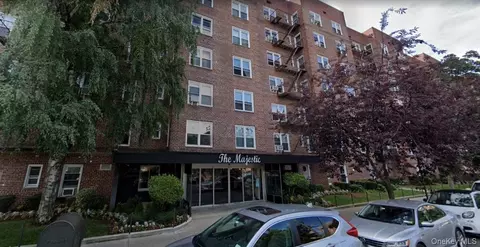 110-20 71st Ave #420, New York, NY 11375