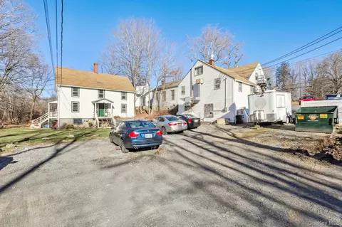 114 Spring St, Lewisboro, NY 10590