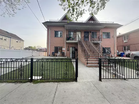 24-20 94th St, East Elmhurst, NY 11369
