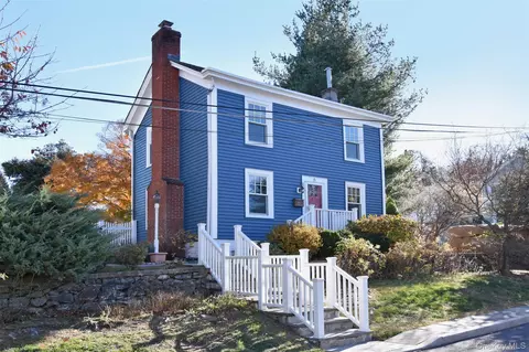 8 Washington Pl, Greenburgh, NY 10591