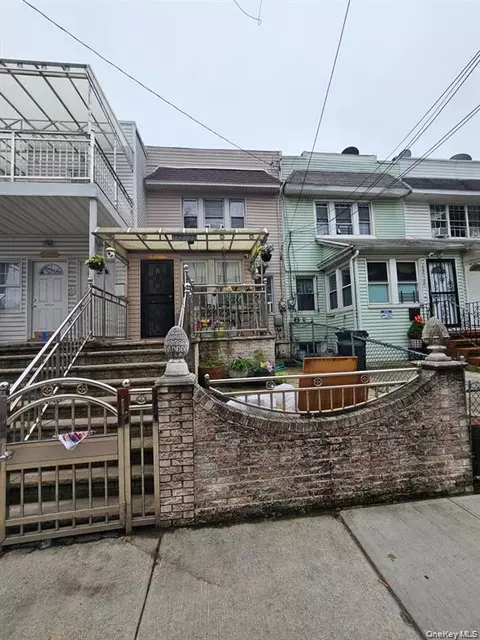 13222 101st Ave, South Richmond Hill, NY 11419