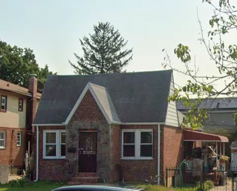 13107 Francis Lewis Blvd, New York, NY 11413
