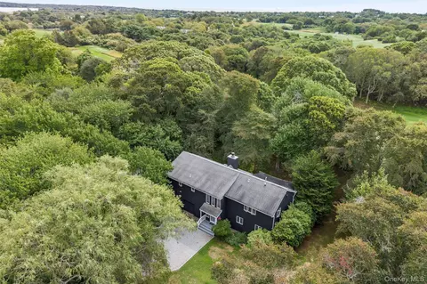126 Fairview Ave, Montauk, NY 11954