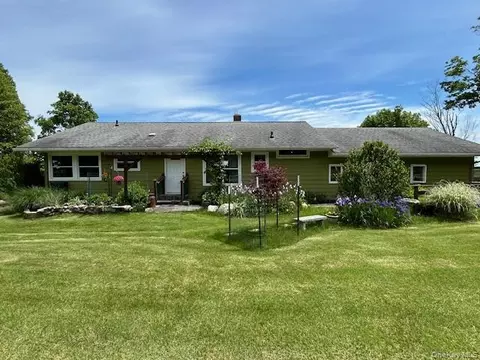 329 Mountain Rd, Mamakating, NY 12721