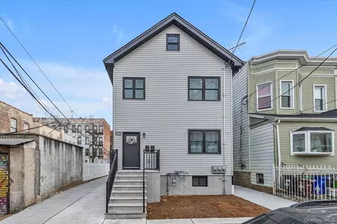 9214 88th Ave, New York, NY 11421