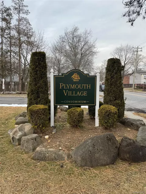 100 Hawthorne Ave, Central Islip, NY 11722
