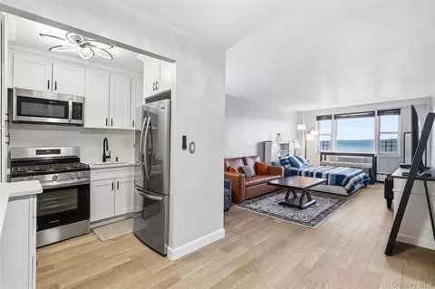 5800 Arlington Ave #15P, New York, NY 10471