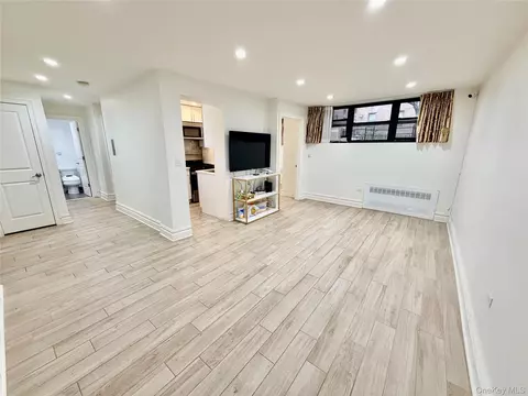 132-40 Sanford Ave #LK, New York, NY 11355