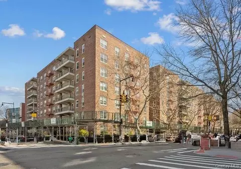 142-05 Roosevelt Ave #517, New York, NY 11354