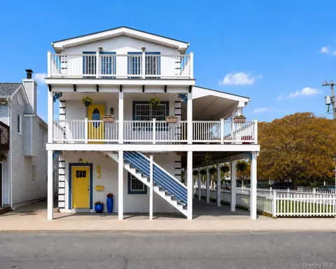 103 Connecticut Ave, Long Beach, NY 11561
