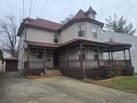 42-19 218 St, New York, NY 11361