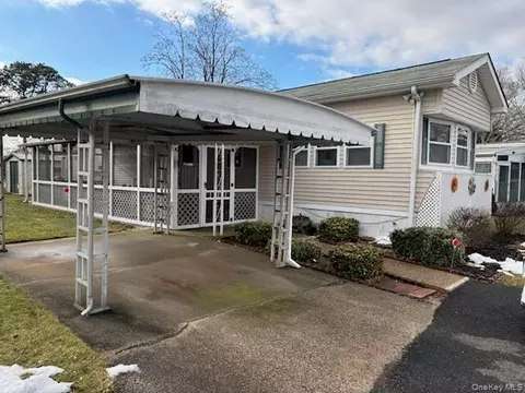 1661 Old Country Rd #282, Riverhead, NY 11901