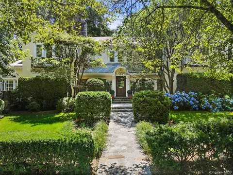49 Moore Rd, Yonkers, NY 10708