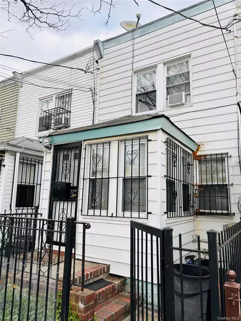 118-29 152nd St, Jamaica, NY 11434