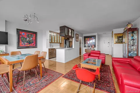 555 Kappock St #22C, New York, NY 10463