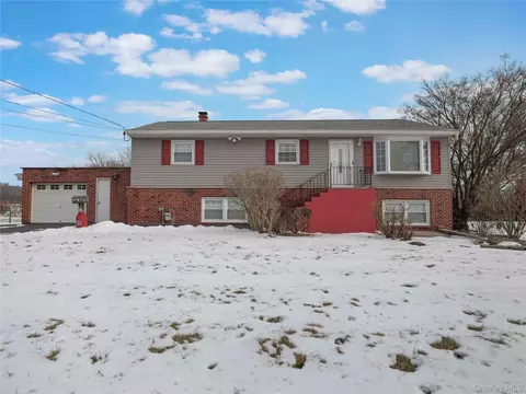 50 Klein Ave, Clarkstown, NY 10994
