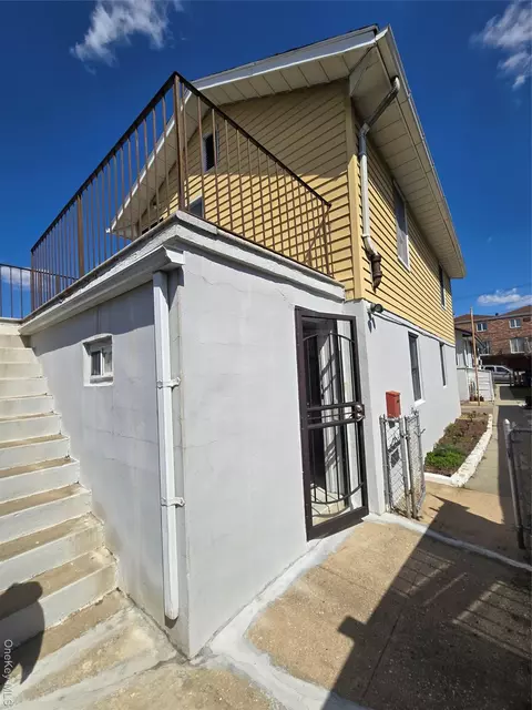 551 Vincent Ave # B, New York, NY 10465