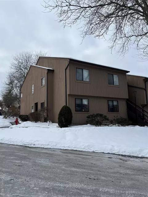 3701 Fox Ln, Poughkeepsie, NY 12603