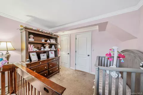 Bedroom - 68 Elder Dr, Commack, NY 11725 photo 3 of 7