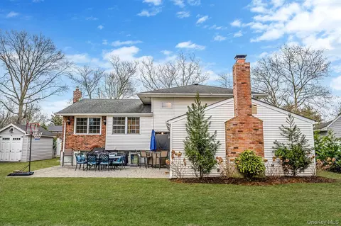 Exterior - 68 Elder Dr, Commack, NY 11725 photo 5 of 8