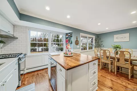 Kitchen - 68 Elder Dr, Commack, NY 11725 photo 3 of 3