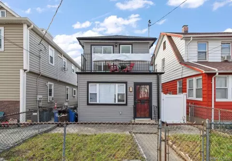 136-18 221st St, New York, NY 11413