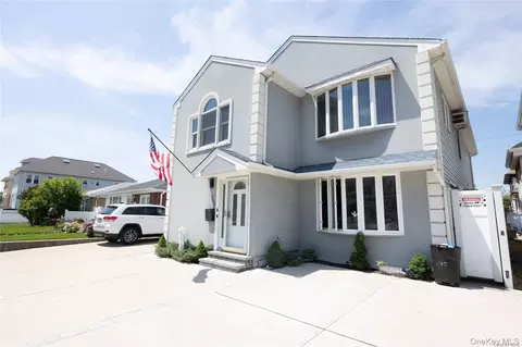 245 W Chester St W, Long Beach, NY 11561