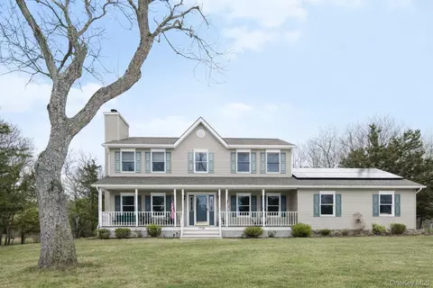 1705 Kerwin Blvd, Greenport, NY 11944