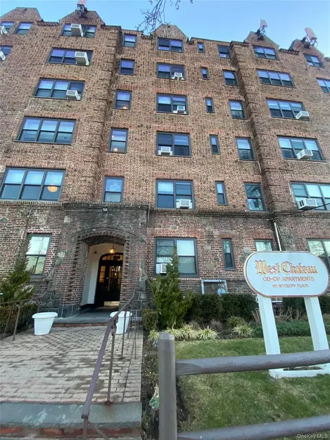 141 Wyckoff Pl #6-E, Woodmere, NY 11598