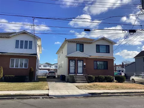 14817 Hook Creek Blvd, New York, NY 11422