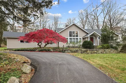 28 Cradle Rock Rd, Pound Ridge, NY 10576