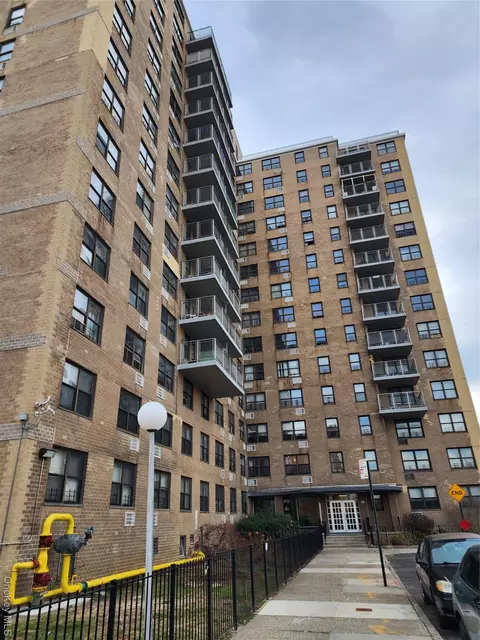 1966 Newbold Ave #1502, New York, NY 10472