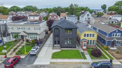 3239 Tierney Pl, New York, NY 10465