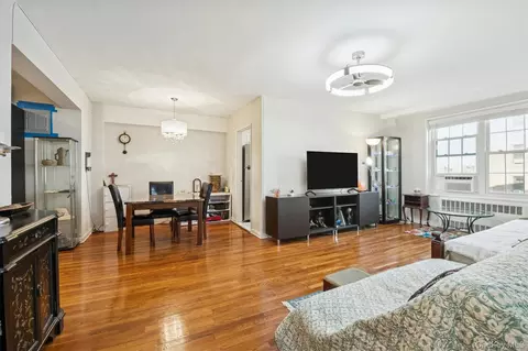 139-09 84th Dr #408, New York, NY 11435