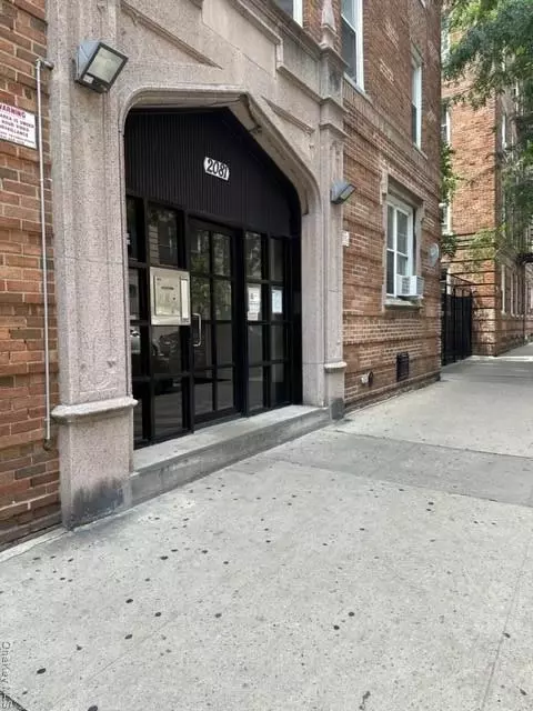 2081 Cruger Ave #6L, New York, NY 10462