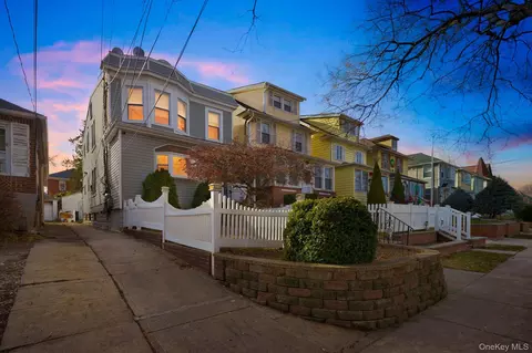 121-44 6th Ave, New York, NY 11356