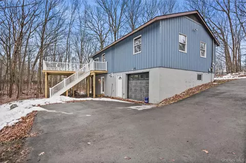 18 Homewood Ave, Newburgh, NY 12550