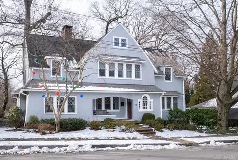18 Vine St, Bronxville, NY 10708