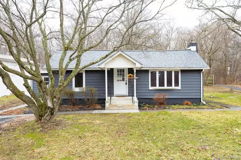 534-536 River Rd, Rhinebeck, NY 12572