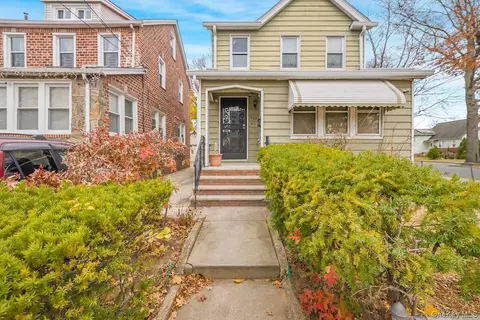 24361 Mayda Rd, New York, NY 11422