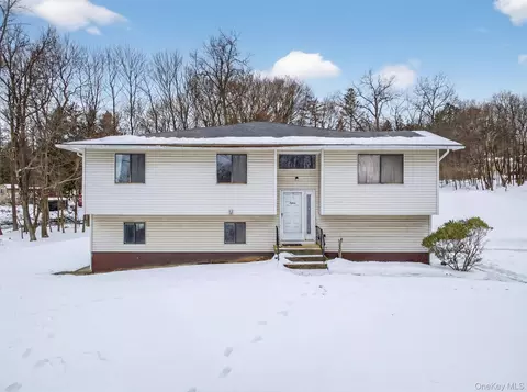 15 Pauline Ct, Ramapo, NY 10977