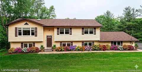 26 Waterbury Rd, Warwick, NY 10990