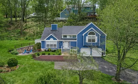 2 Perry St, Cortlandt, NY 10567