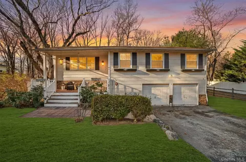 13 Reeback Dr, Ossining, NY 10562
