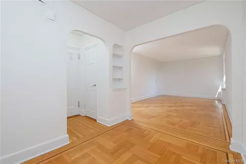 2685 Creston Ave #2-G, New York, NY 10468