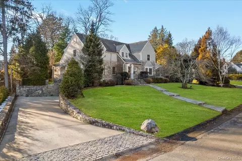 92 Verdun Ave, New Rochelle, NY 10804