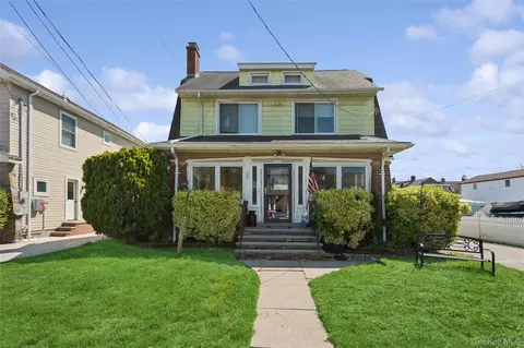55 Prospect Ave, East Rockaway, NY 11518