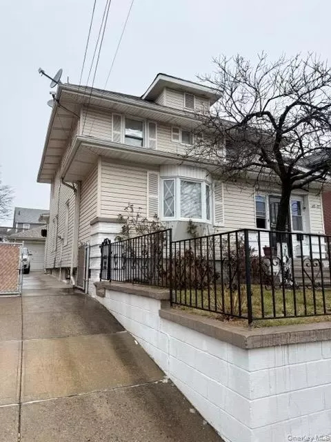 149-27 45th Ave, Flushing, NY 11355