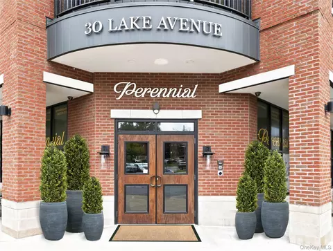 30 Lake #PH 404, Saratoga Springs, NY 12866